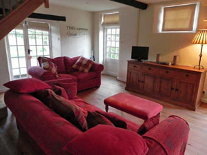 Self catering breaks at The Barn in Glinton, Cambridgeshire