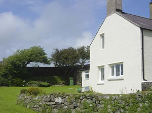 Self catering breaks at 2 Lon Las in Aberaeron, Ceredigion