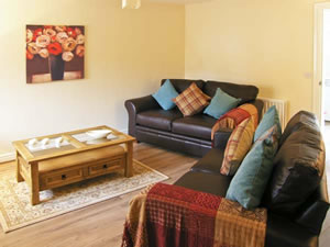 Self catering breaks at Poppy Cottage in Powburn, Northumberland