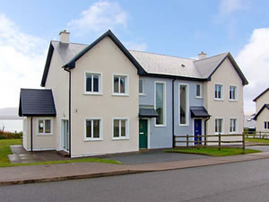 Self catering breaks at 1 Glor na Farraige in Knightstown, County Kerry
