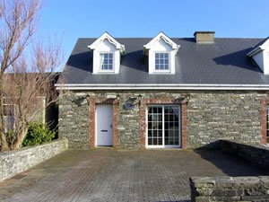 Self catering breaks at Carraig Bride in Kilkee, County Clare