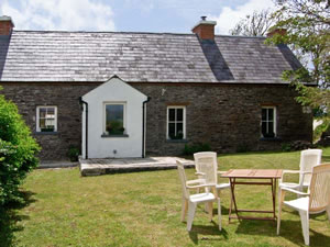 Self catering breaks at Brosnans Cottage in Ventry, County Kerry