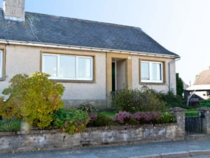 Self catering breaks at Beech Yard Cottage in Tomintoul, Morayshire
