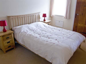 Self catering breaks at The Sun House in Ferrensby, North Yorkshire
