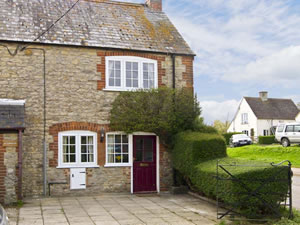 Self catering breaks at Candy Cottage in Thornford, Dorset