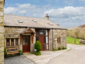 Self catering breaks at Poppy Cottage in Horton-In-Ribblesdale, North Yorkshire