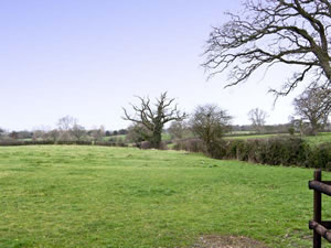 Self catering breaks at Stable Cottage in Tilston, Cheshire