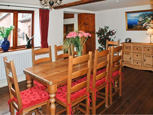 Self catering breaks at The Linhay in Washfield, Devon