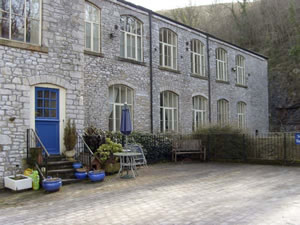 Self catering breaks at 6 Phoenix Building in Litton, North Yorkshire