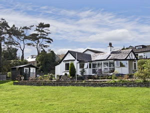 Self catering breaks at Bwthyn Yr Afon in Benllech, Gwynedd