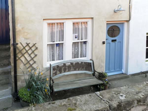 Self catering breaks at Waycot Cottage in Staithes, North Yorkshire