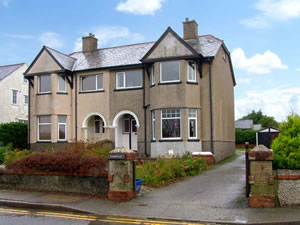 Self catering breaks at Fairholme in Abersoch, Gwynedd