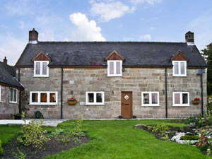 Self catering breaks at Rose Cottage in Mayfield, Derbyshire