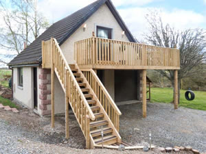 Self catering breaks at Squirrel Lodge in Croy, Lanarkshire