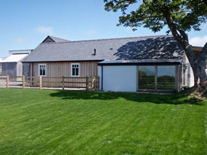 Self catering breaks at Y Cartws in Newport, Pembrokeshire