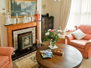 Self catering breaks at Ebor House in Brompton-By-Sawdon, North Yorkshire