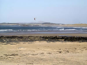 Self catering breaks at Seashells- No 1 Beach Road in Rhosneigr, Isle of Anglesey