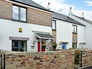 Self catering breaks at Conart Cottage in Charlestown, Cornwall