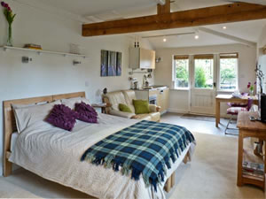 Self catering breaks at The Friendly Room in Austwick  , North Yorkshire
