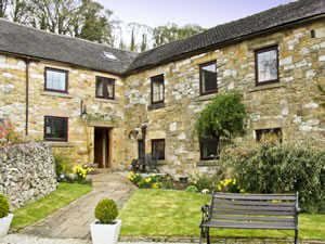 Self catering breaks at Henmore Grange in Wirksworth, Derbyshire