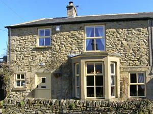 Self catering breaks at Wayside Cottage in Edmundbyers, County Durham
