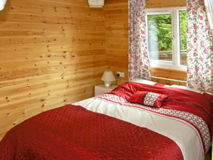 Self catering breaks at The Log Cabin in Adforton, Shropshire