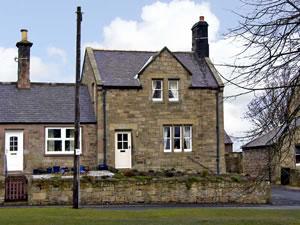 Self catering breaks at Lime Tree Cottage in Chatton, Northumberland