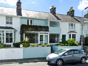 Self catering breaks at 7 Ivy Terrace in Borth-Y-Gest, Gwynedd