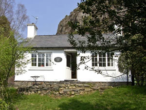 Self catering breaks at Penlan in Beddgelert, Gwynedd