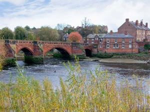 Self catering breaks at Bridge Cottage in Chester, Cheshire