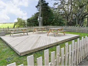 Self catering breaks at No 2 Low Hall Cottages in Scalby, North Yorkshire