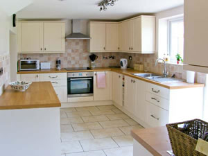 Self catering breaks at Arfor in New Quay Wales, Ceredigion
