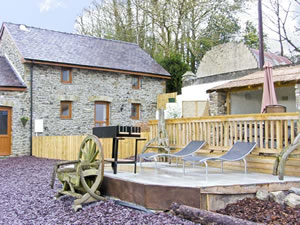 Self catering breaks at Millers Cottage in Llandysul, Ceredigion