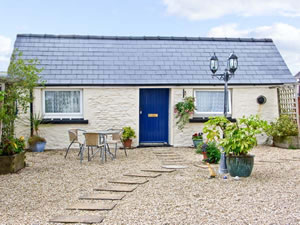 Self catering breaks at Star Cottage in Saundersfoot, Pembrokeshire