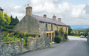 Self catering breaks at Smalldale in Bradwell, Derbyshire