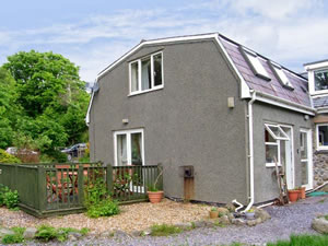 Self catering breaks at Snowdrop Cottage in Conwy, Conwy