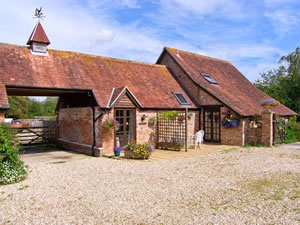 Self catering breaks at Brooks Cottage in Duntish, Dorset