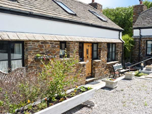 Self catering breaks at Willow Cottage in Goonhavern, Cornwall