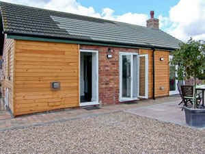 Self catering breaks at Roe Deer Cottage in Lincoln, Lincolnshire