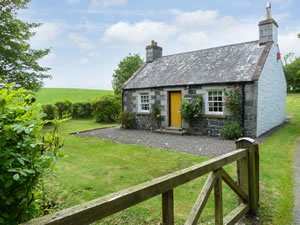 Self catering breaks at Rose Cottage in Stranraer, Dumfries and Galloway