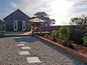 Self catering breaks at Middle Barn in Launceston, Cornwall