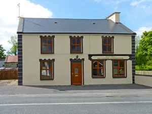 Self catering breaks at Banada House in Tobercurry, County Sligo