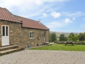 Self catering breaks at Moors Edge Cottage in Rosedale Abbey, North Yorkshire