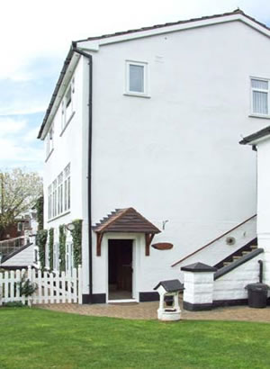 Self catering breaks at Severn Bank Lodge in Astley Burf, Worcestershire