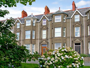 Self catering breaks at Ardwyn in Criccieth, Gwynedd