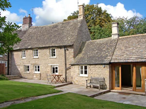 Self catering breaks at 14 Church Street in Alwalton, Cambridgeshire