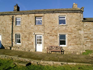 Self catering breaks at High Smarber in Low Row, North Yorkshire