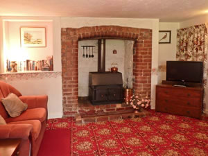Self catering breaks at The Cottage in Parkham, Devon