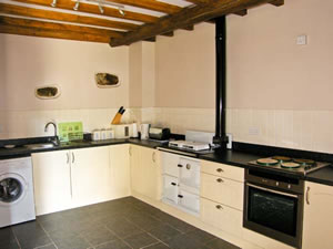 Self catering breaks at Stable 2 in Llanbedrog, Gwynedd