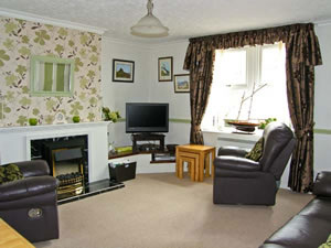 Self catering breaks at Sunnie Cottage in Seahouses, Northumberland